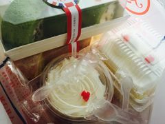 -红宝石·鲜奶小方·海派西点房(金杨店)