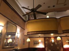 -玛格萝妮比萨屋(四平店)