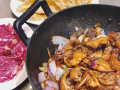 -胡须佬鸡煲四季火锅店(石厦西村直营店)