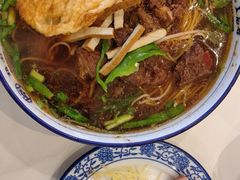 -镇南锅盖面馆(解放路店)