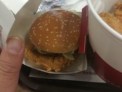 -肯德基(岱宗店)