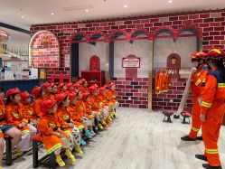 -奈尔宝家庭中心·亲子餐厅(鄞州万达店)