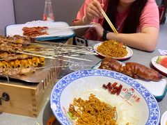 -小国抻面大烧烤馆