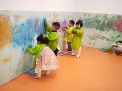 -小门牙好性格托育(北外滩中心)