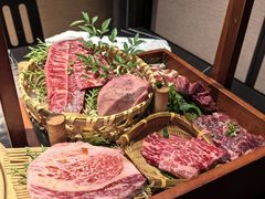 -山川小町·极番烧肉(新地假日广场店)