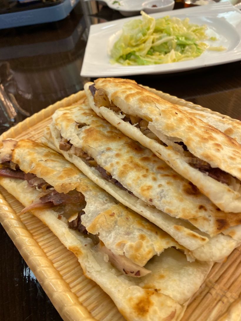 温热鲜香,弹润醇厚,味美,滋润健康的全驴美食!