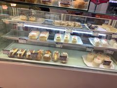 -白玉兰食品甜凤店(合生汇店)