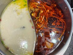 豆浆鱼拼鱼骨锅-江小渔鲜鱼火锅(西二道街店)