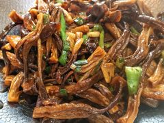 -鲁南仔·滕州炒鸡(经三路店)