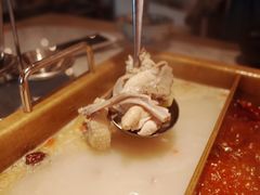 -尚尚仙·酸汤猪手·猪肚鸡火锅(华联万柳购物中心店)