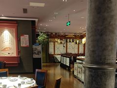 -八府香鸭·啫啫煲(华山路店)