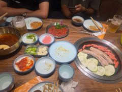 -明洞阿姨·韩式酱蟹烤肉·创意料理(三元桥店)