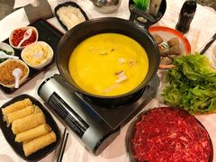 -鲜入围煮花胶鸡海鲜火锅