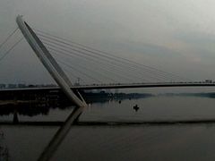 -南京眼步行桥