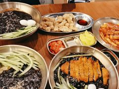 -먹짜魔乍·韩式炸酱面(体育东路店)