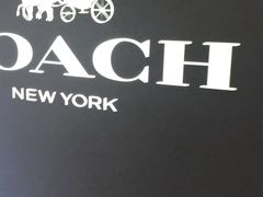 -COACH蔻驰(银泰店)