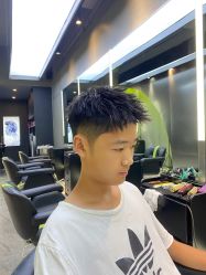 点击看大图 -不迫先生专业男士剪发