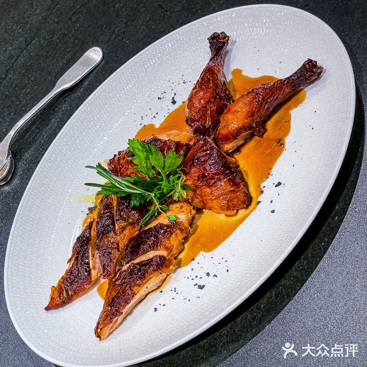 中西合璧，这家学院派西餐厅太有腔调！