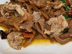 竹笋炒肉-漫山居私汤民宿全竹宴