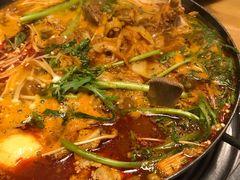 土豆排骨火锅-喇喇排骨火锅·传统韩式脊骨汤(望京西园总店)