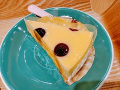 蓝莓慕斯-藏猫猫咖啡主题馆(中央大道店)