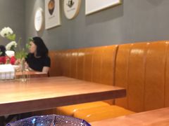 -POKEE VIA&Brunch·维娅(重庆来福士店)