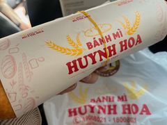 -Bánh Mì Huynh Hoa