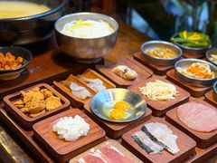 -银米·云南传统过桥米线(双廊黑金冠店)