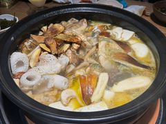 -一朵菌·野生菌探索家火锅(南亚店)