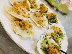 -黄浦江游览十六铺3号码头网红自助餐