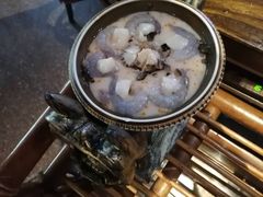 -老牌坊云南鱼豆花火锅(哈西万达店)