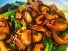 鲜香菇扒时蔬-蟹榭·本帮江浙菜·蟹宴(五角场合生汇商场店)