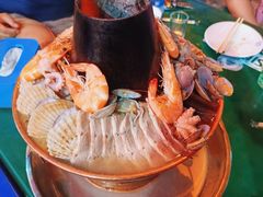 -一口猪海鲜浑锅·东北家常菜