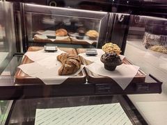 -星巴克臻选(深圳龙华红山天虹店)