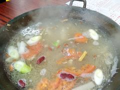 -老街烧烤大排档·地道湖北菜·龙虾馆(汉口火车站店)