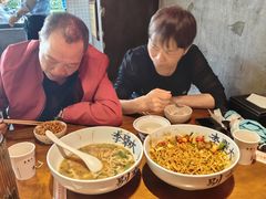 -李犟大爆鳝面·手工蟹黄包(湖滨西湖店)