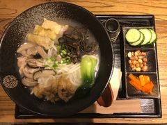 -俏湘私房菜(国贸店)