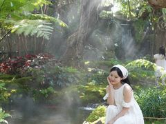 -Chom Cafe and Restaurant