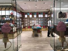 -VENCHI 闻绮(北京国贸商城店)