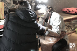 -鬼手纹身小鬼店