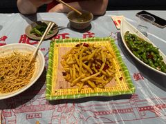 -肥肥虾庄·金牌油焖大虾(杨园滨江时代walk店)