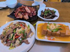 -隔壁老王·家常云南菜(花巷店)