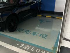 -荟聚西红门购物中心-停车场