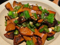 -吃饭皇帝大土家民族菜(荟聚店)