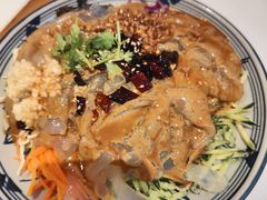 炒肉拉皮-冷大厨灌汤包