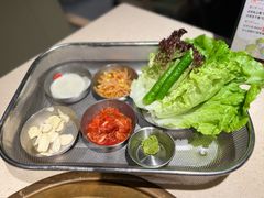 -蚂蚁洞·烤肉大营地(上海静安大悦城店)