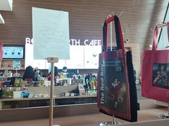 -抱抱地球咖啡馆(国家海洋博物馆店)