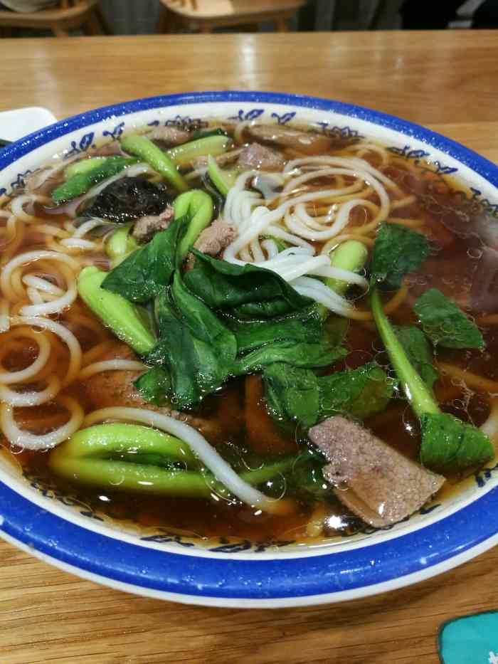 这个月吃了两次他们家的猪肝汤粉,作为南昌人真的是我的最爱啊!