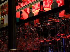 -FOUR PLAY BAR