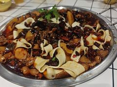 -晓彭肥肠鸡·泡椒鸡火锅(水木天地店)